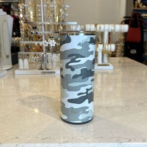 Swig gray and white camo 20oz tumbler